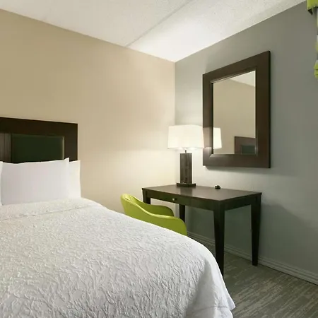 Hampton Inn And Suites Houston Clear Lake Nasa Webster Esterno foto