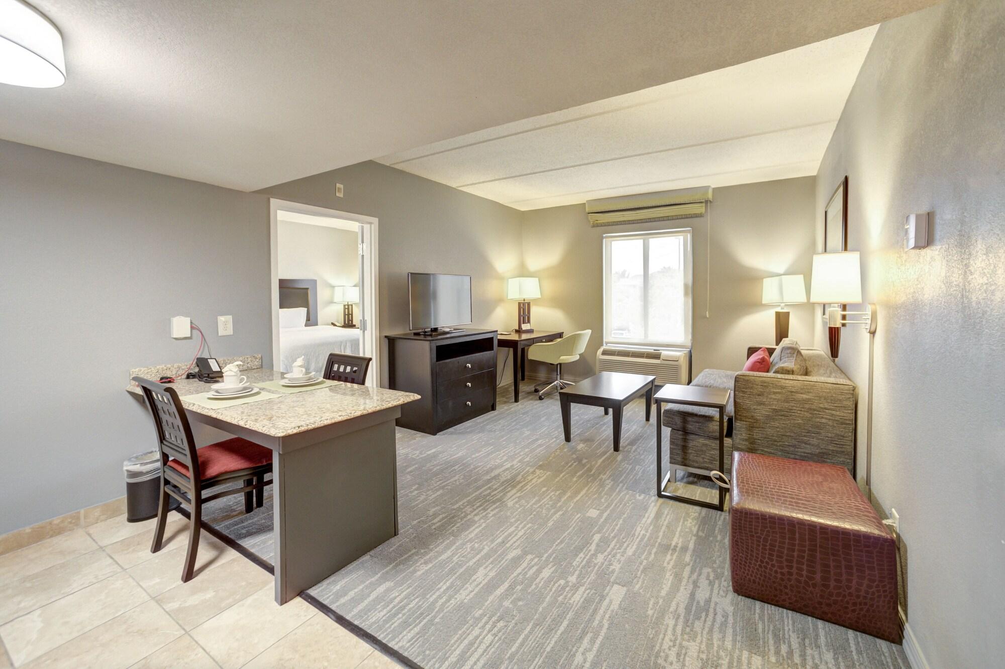 Hotel Hampton And Houston Clear Nasa 3*
