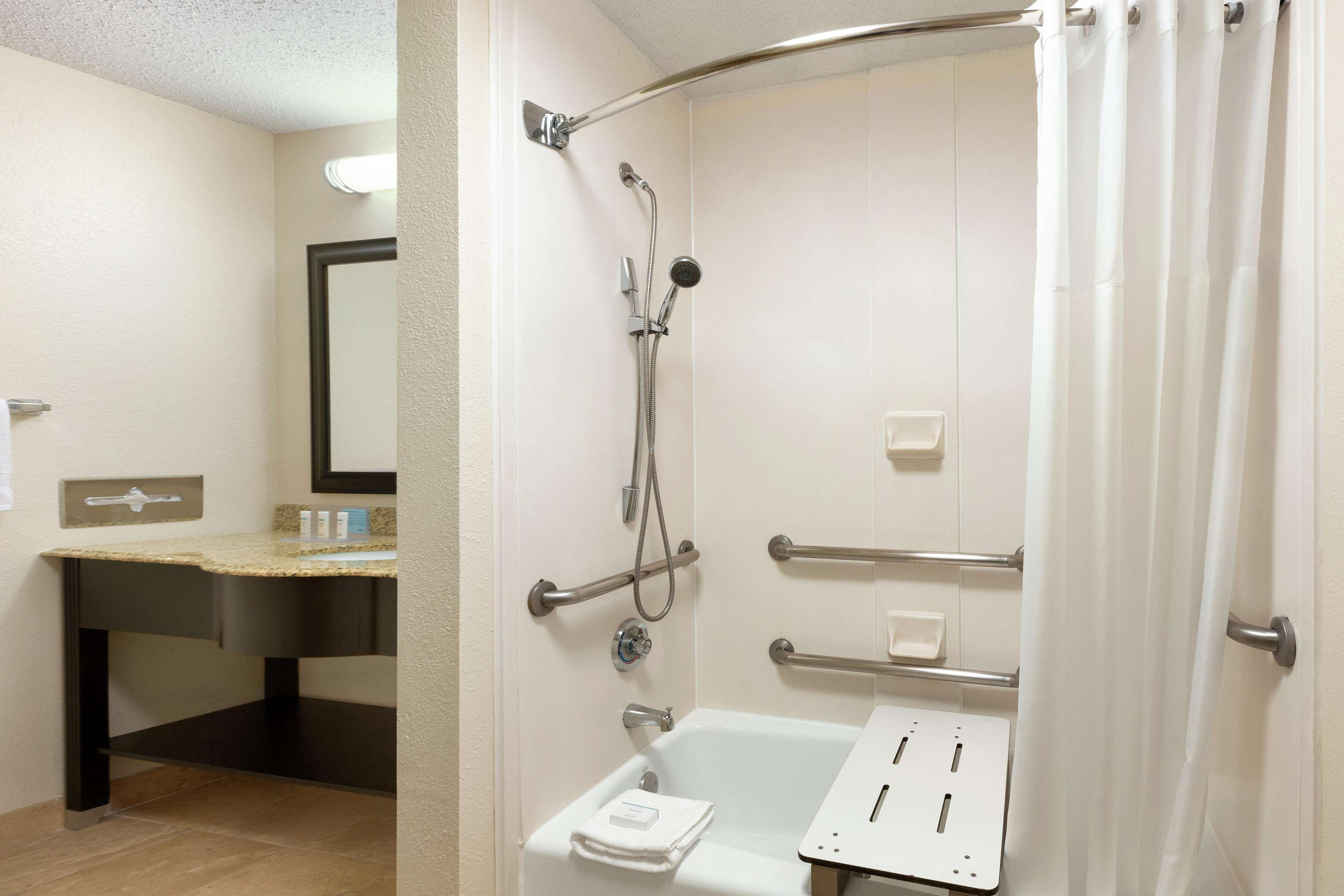 Hampton And Houston Clear Lake Nasa Hotel Webster